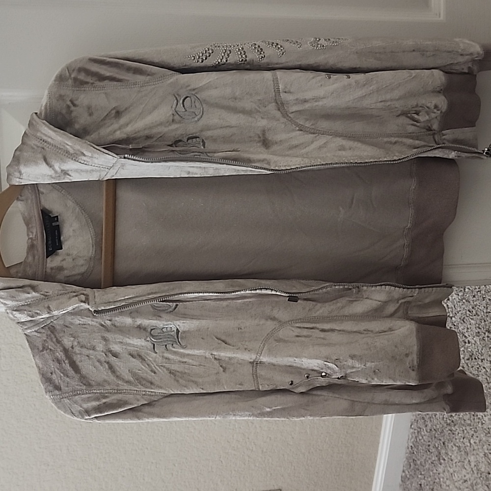 BCBG MAX AZRIA  jogging jacket with smooth chromelike stones